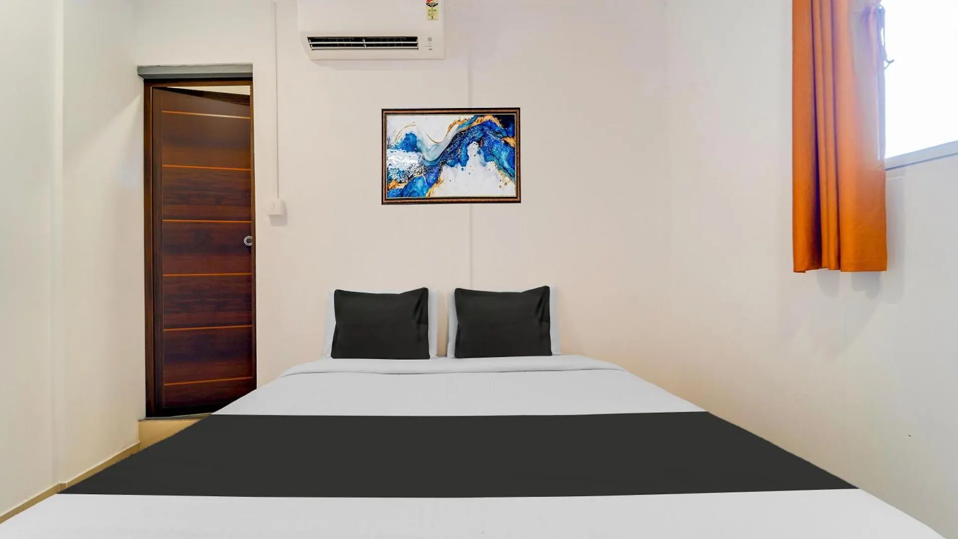Super Hotel O Vazhakkala Kochi