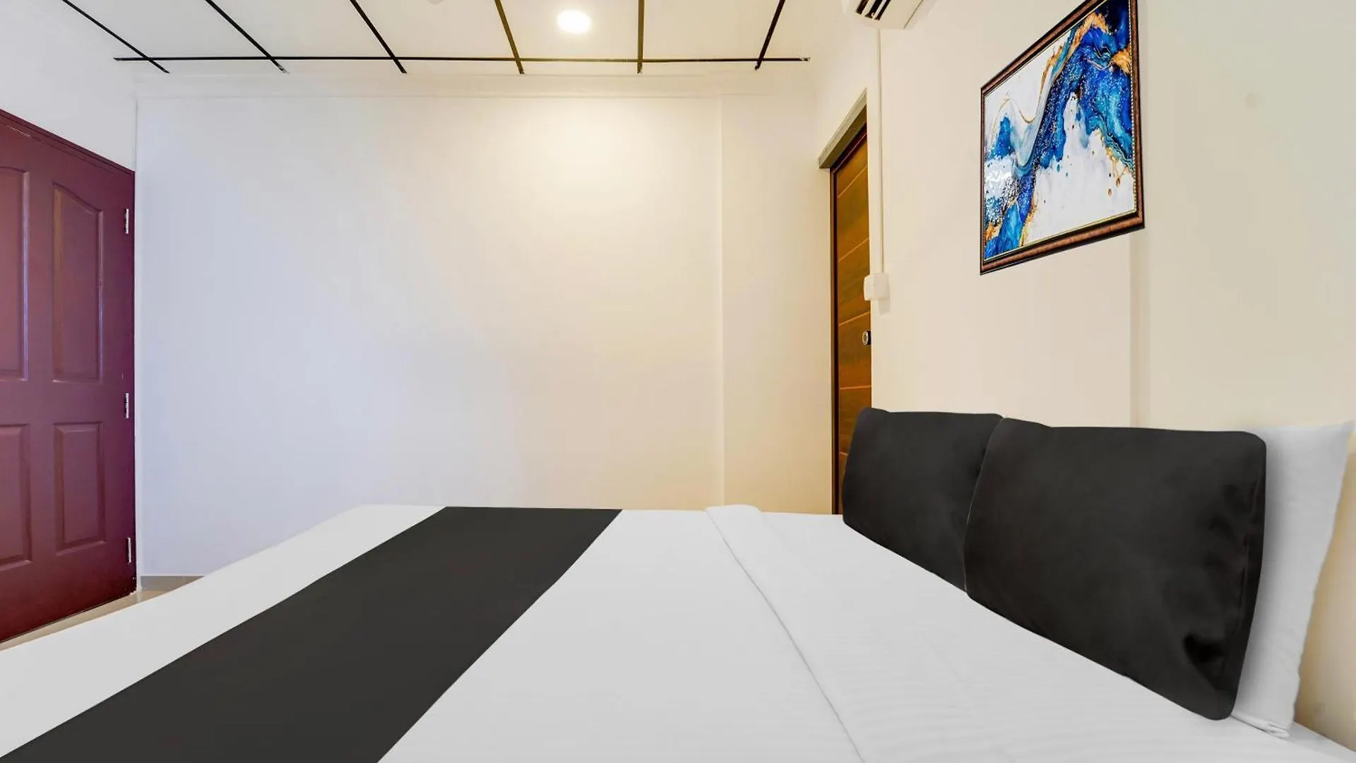 Super Hotel O Vazhakkala Kochi