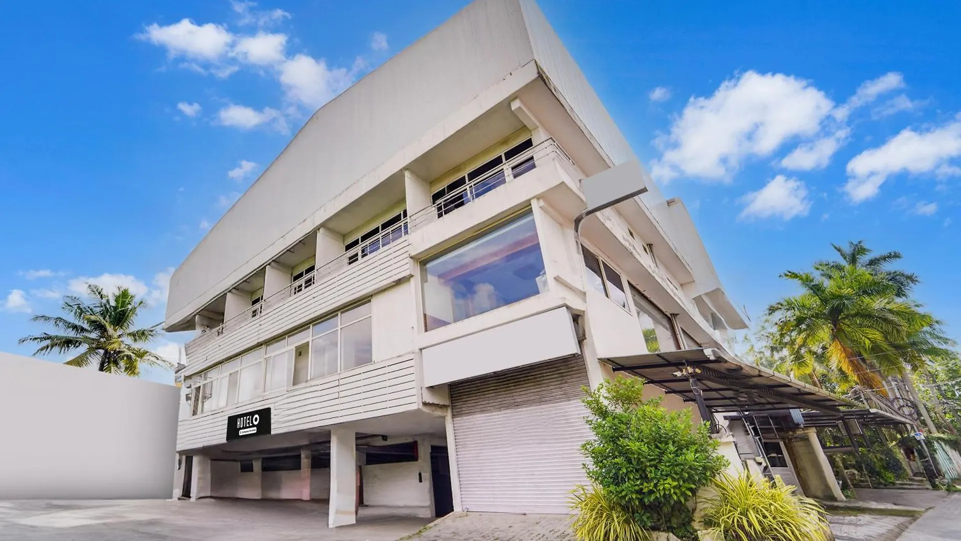 Super Hotel O Vazhakkala Kochi