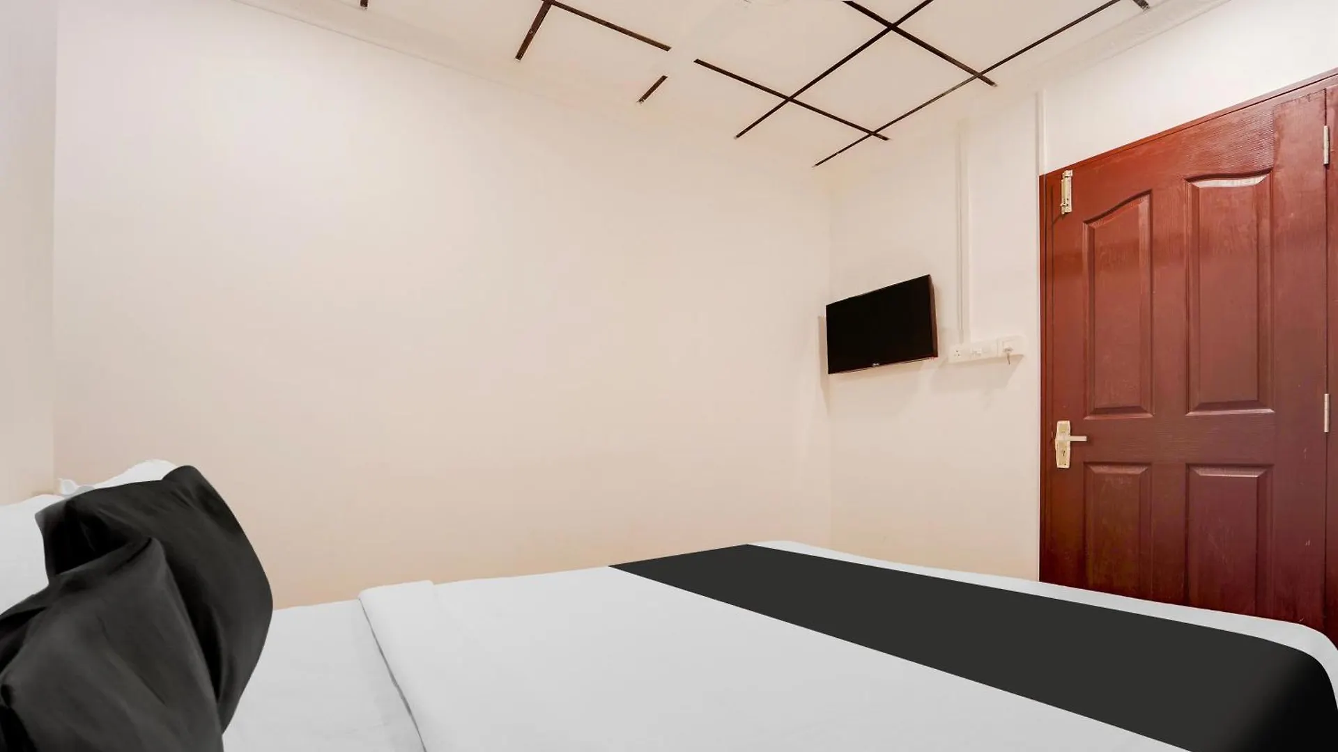 Super Hotel O Vazhakkala Kochi 3*,