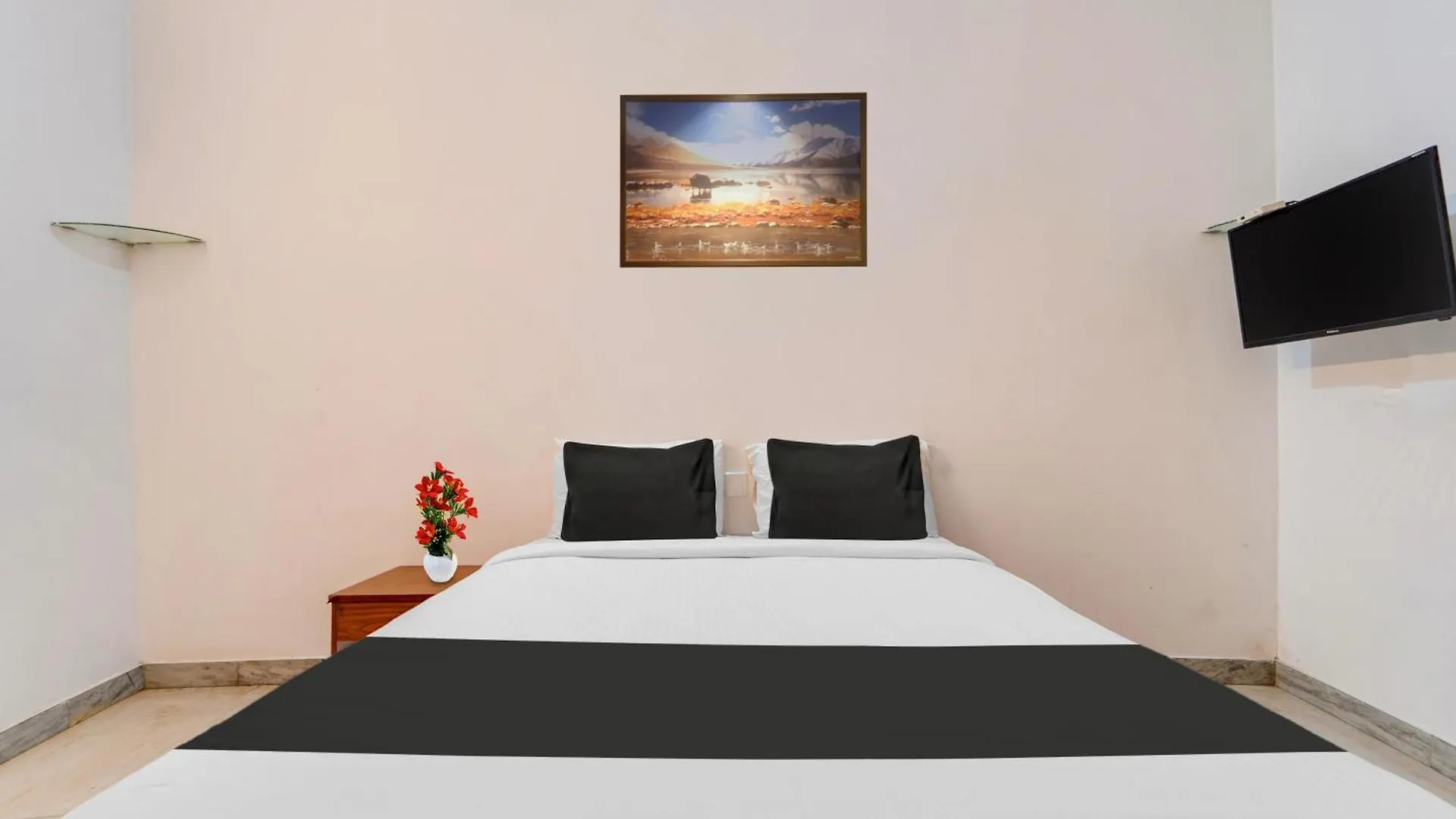 Super Hotel O Vazhakkala Kochi